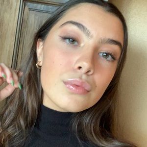 Meet your Posher, Jacqueline